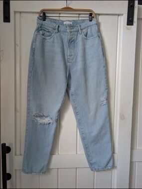 Betro Simone Lightwash Distressed Mom Crop Jeans Size 30